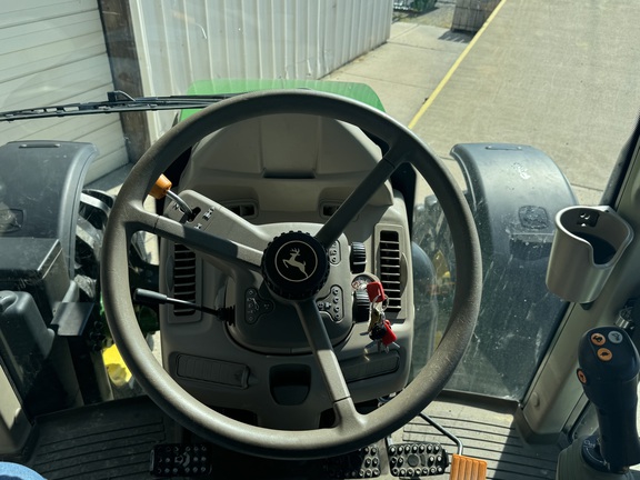 2020 John Deere 6120M-27