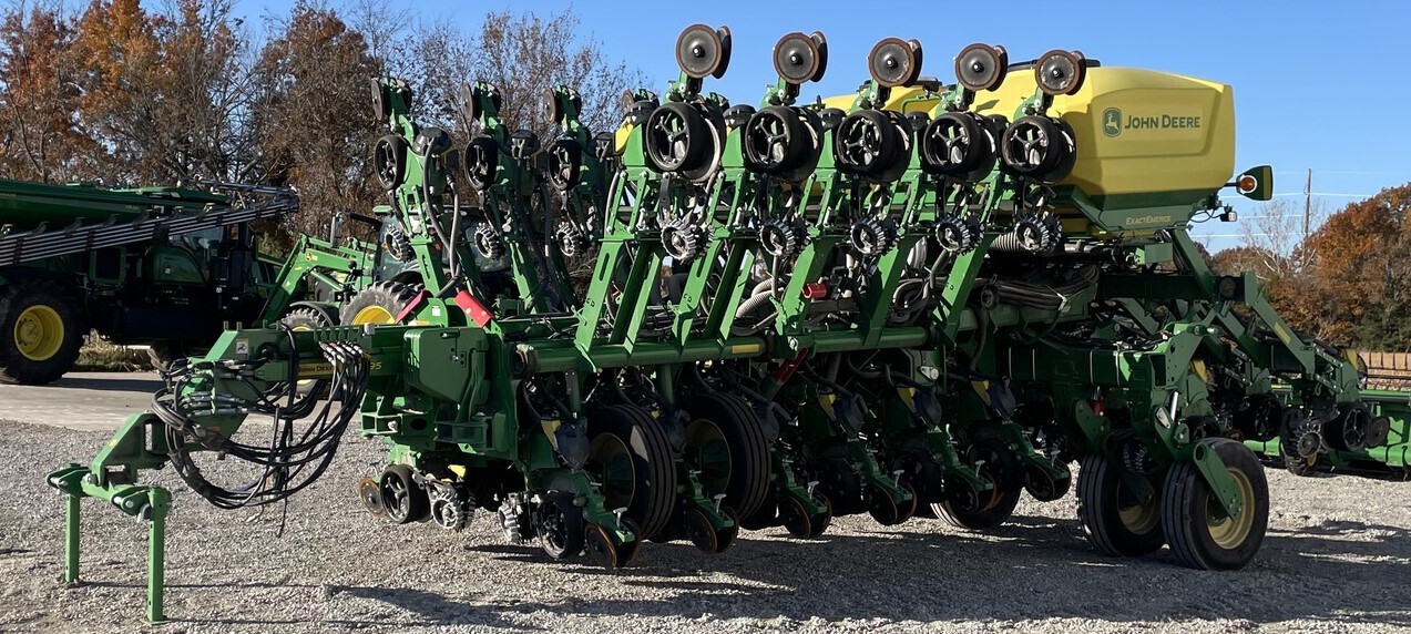  2023 John Deere 1795 at Heritage Tractor in Pittsburg, KS