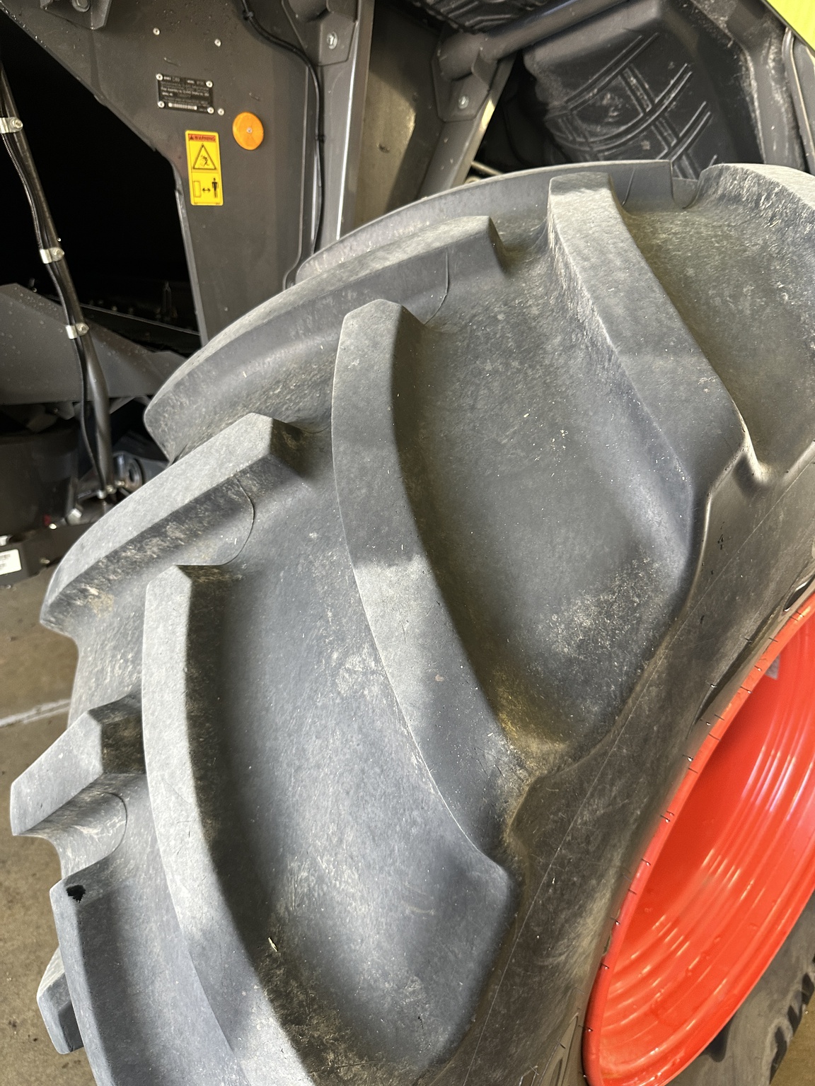 2021 Claas 8700TT Image 16