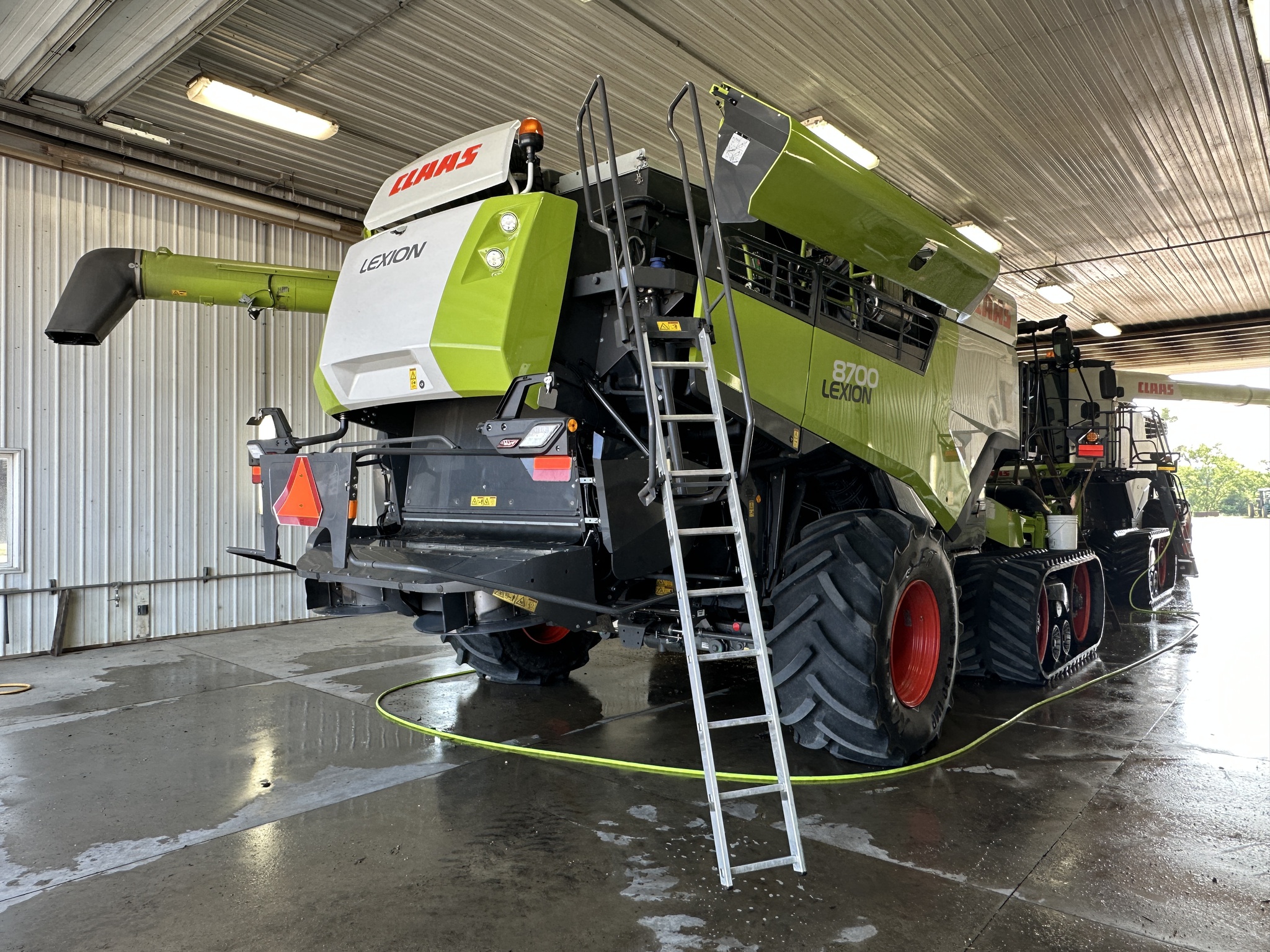2021 Claas 8700TT Image 11