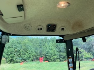 2021 John Deere 3046R Image 5