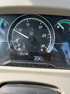 2021 John Deere 3046R Image 3