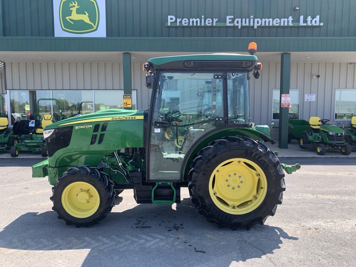 2018 John Deere 5090GN Image 1