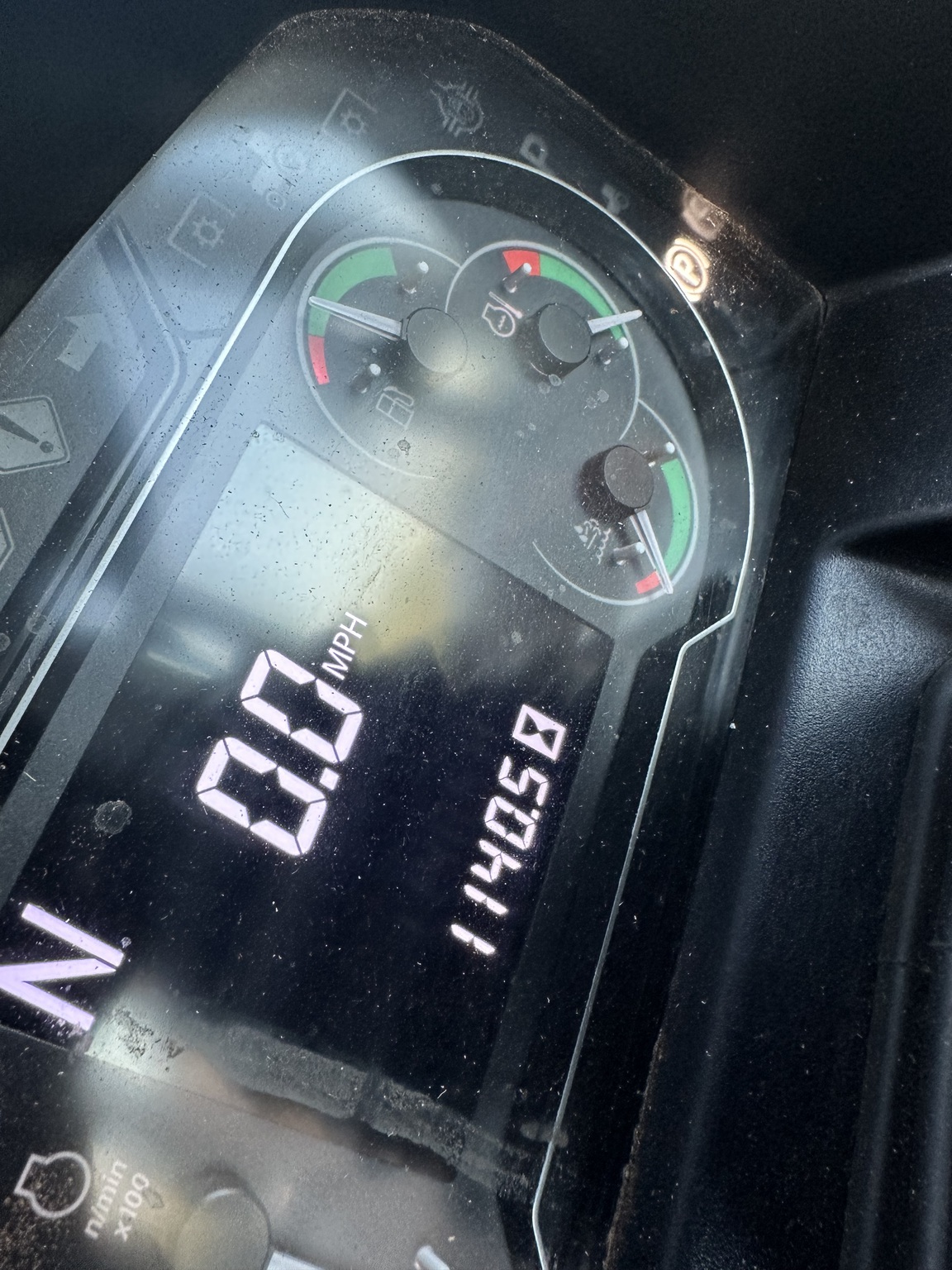 2022 John Deere 6135E Image 10