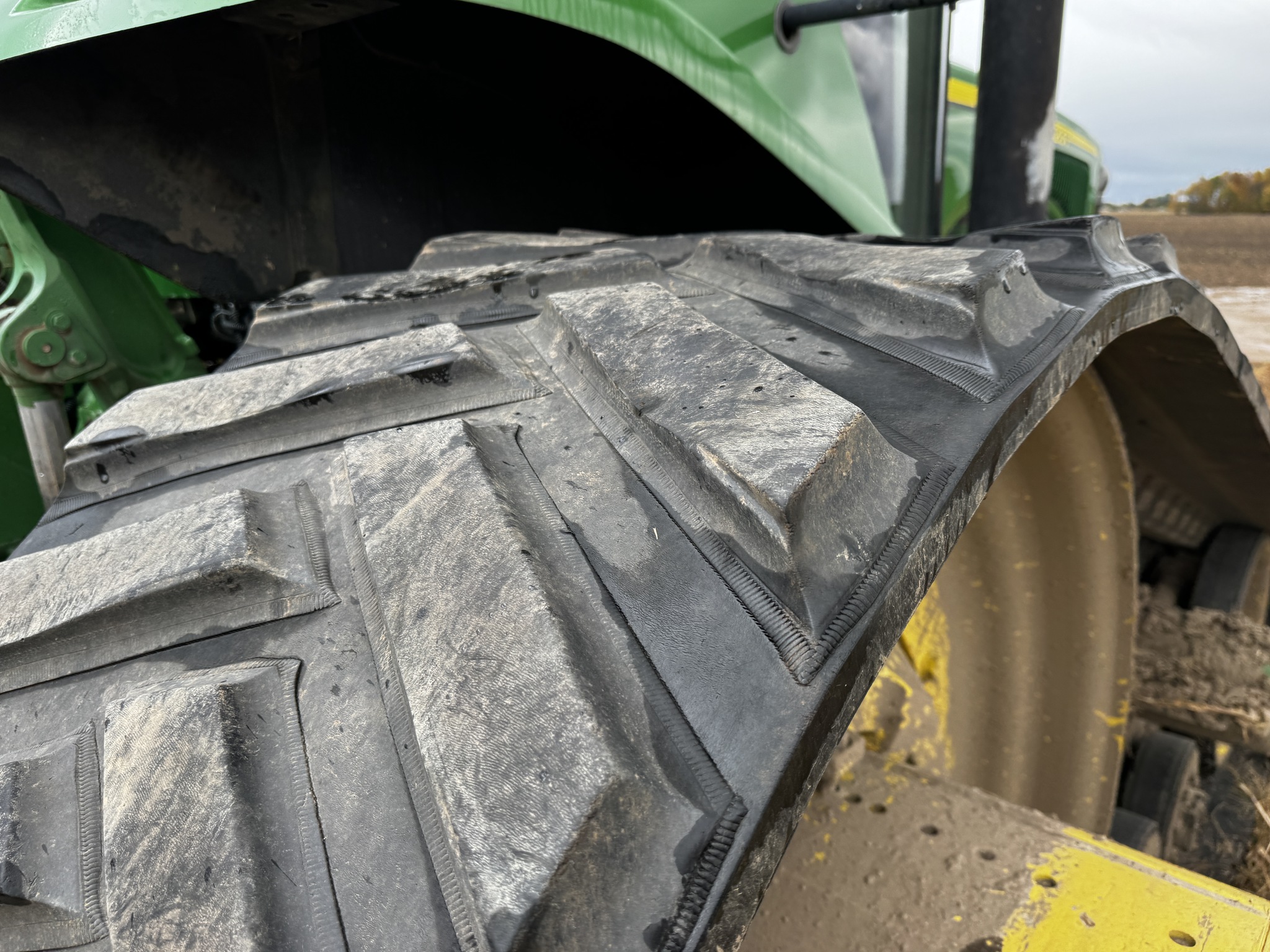 2003 John Deere 8320T Image 5