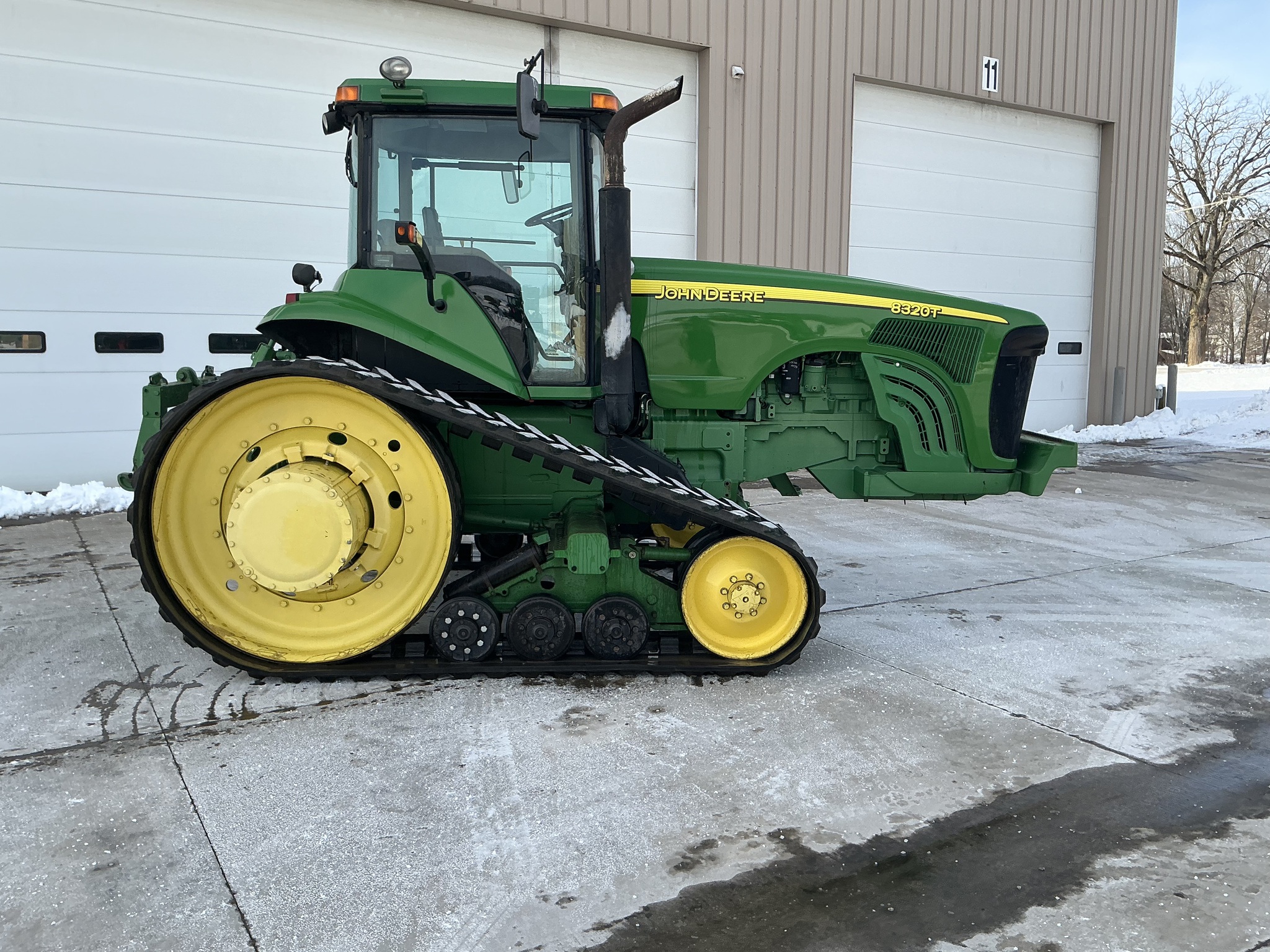 2003 John Deere 8320T Image 2