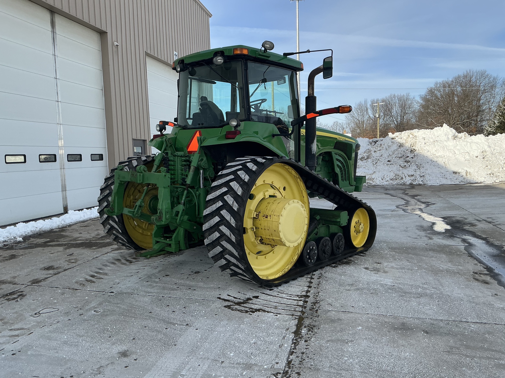 2003 John Deere 8320T Image 3