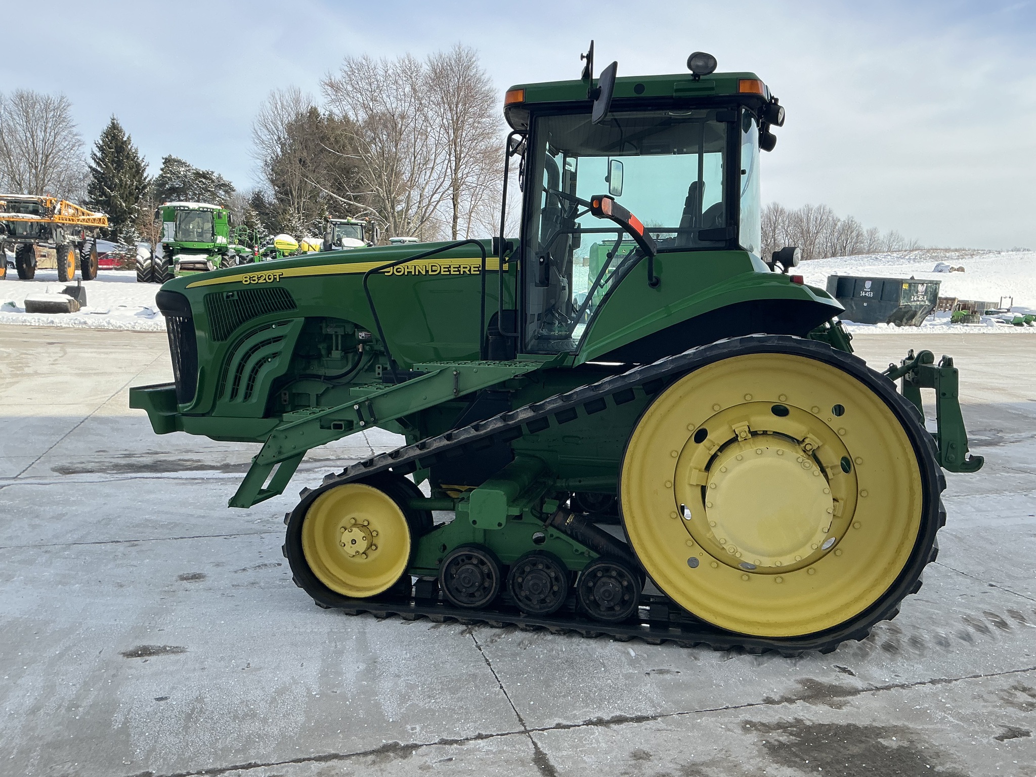 2003 John Deere 8320T Image 6