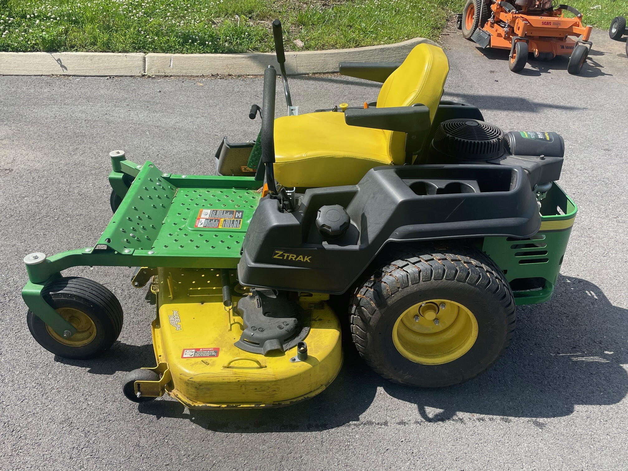 2017 John Deere Z535M Image 3