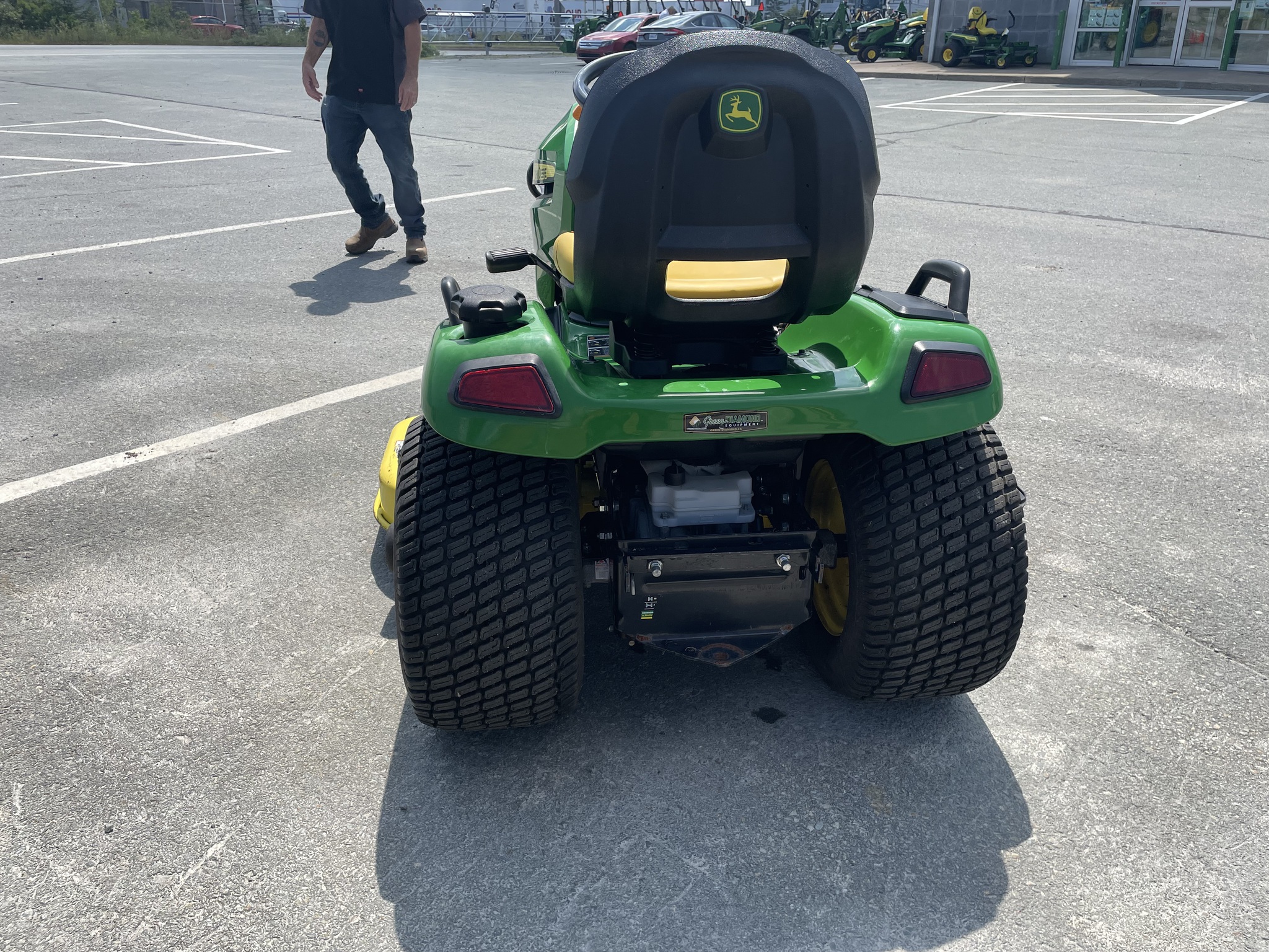 2016 John Deere X570 Image 2
