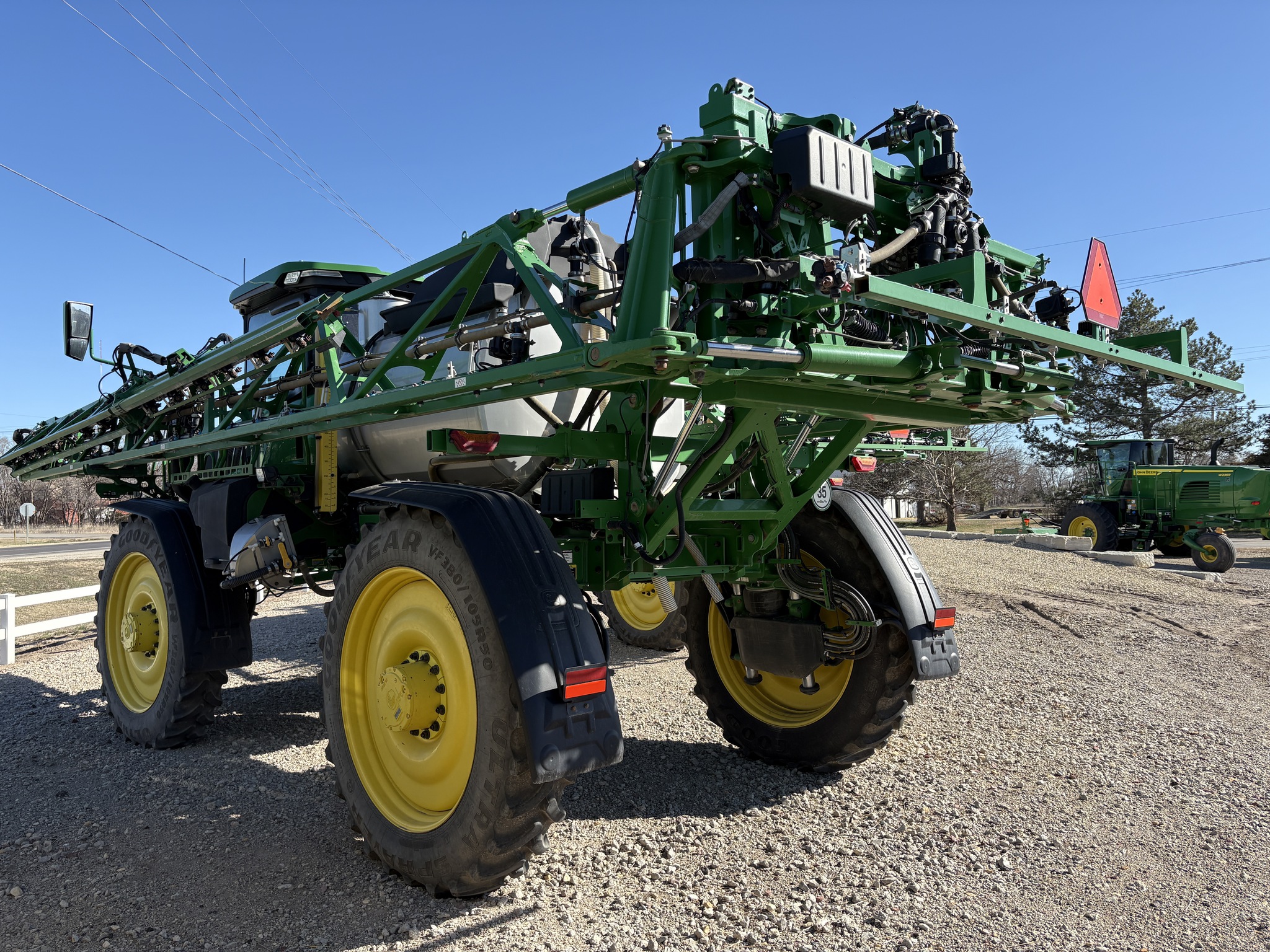 2023 John Deere 612R Image 2