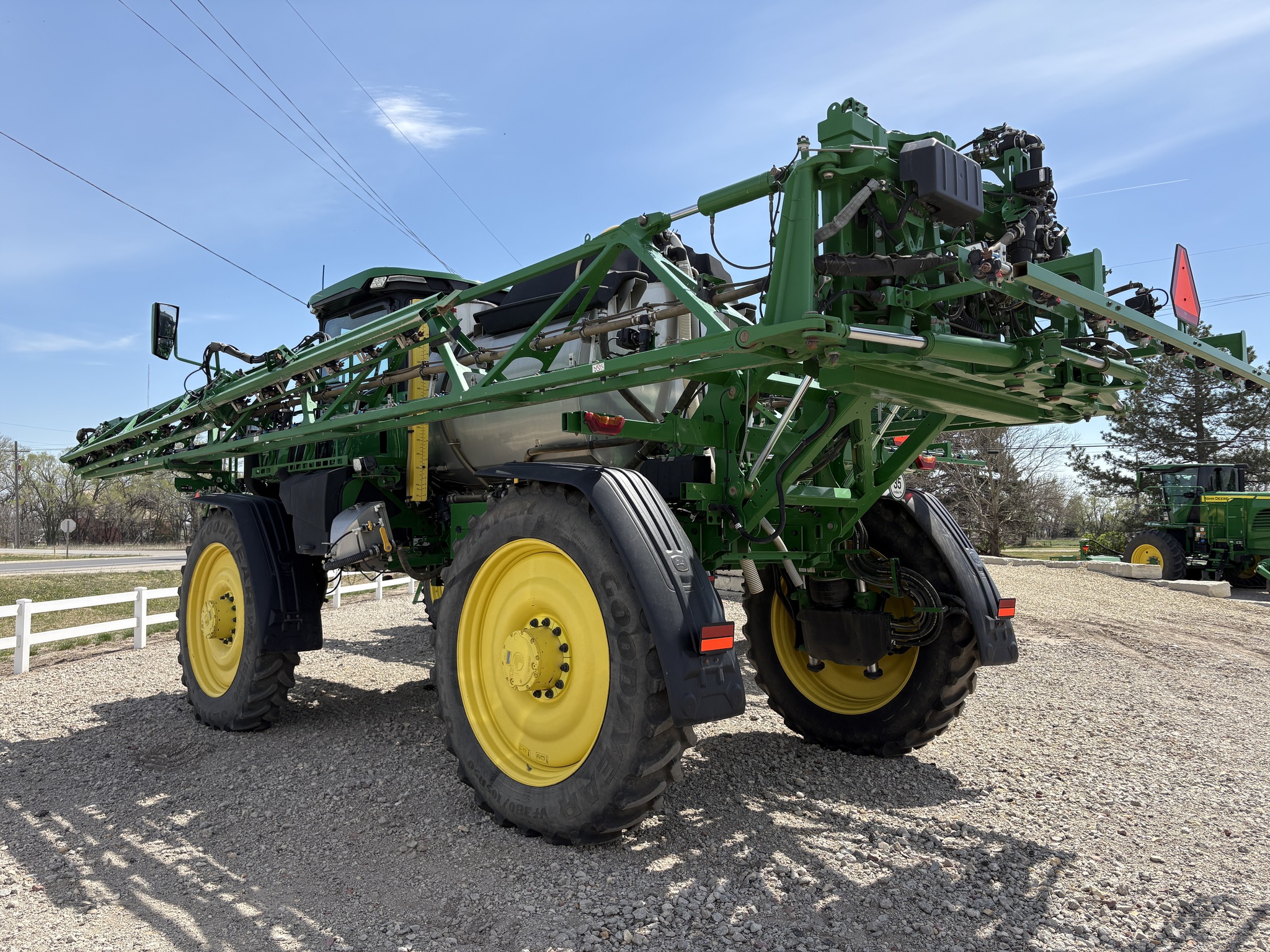 2023 John Deere 612R Image 2