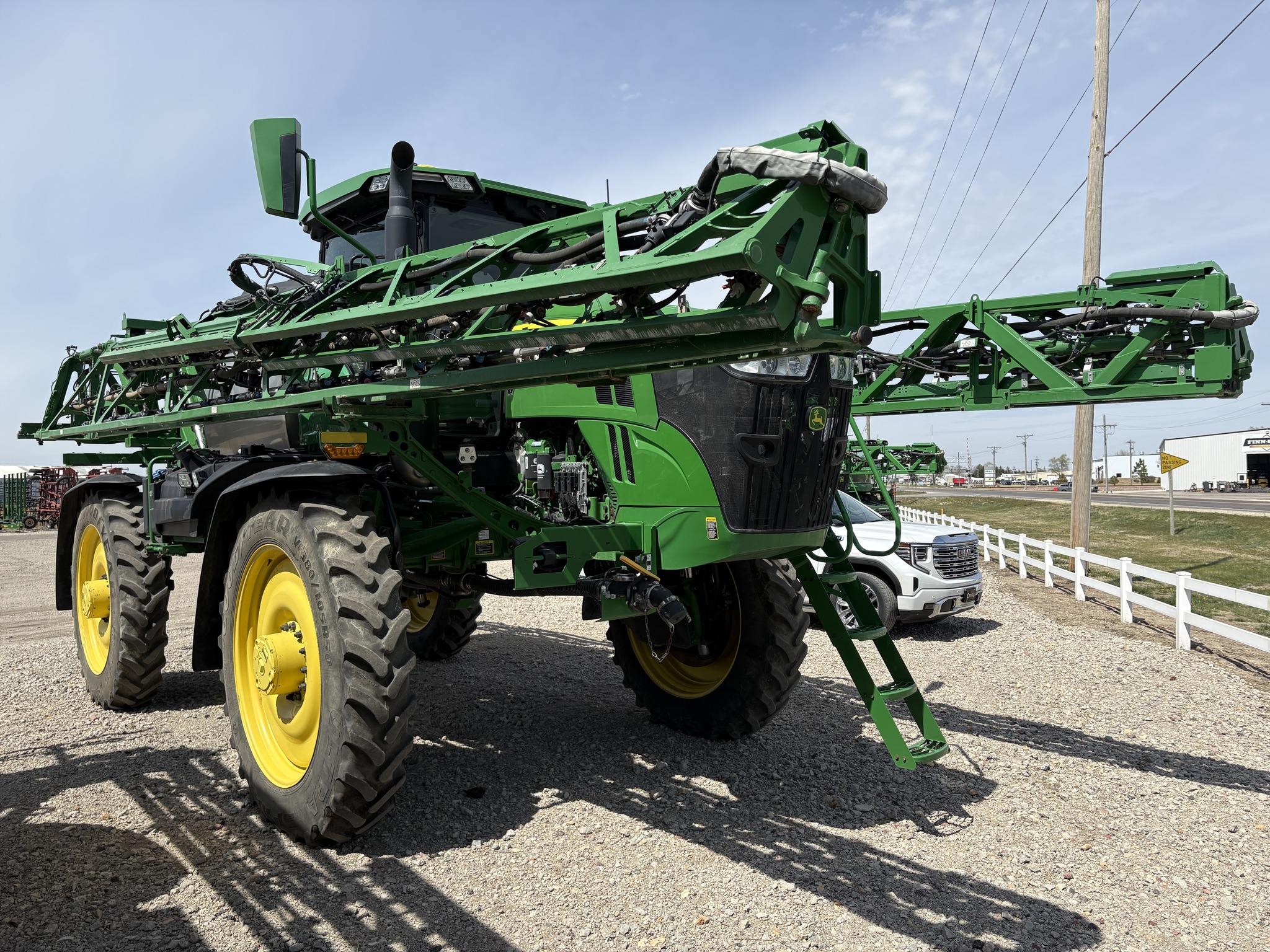 2023 John Deere 612R Image 4