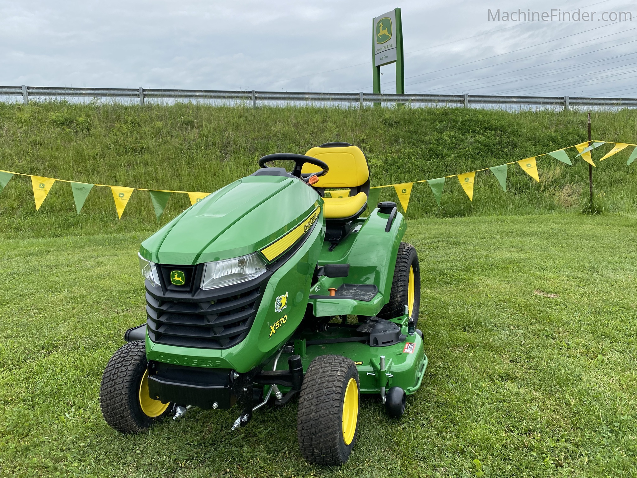 2025 John Deere x570 Image 1