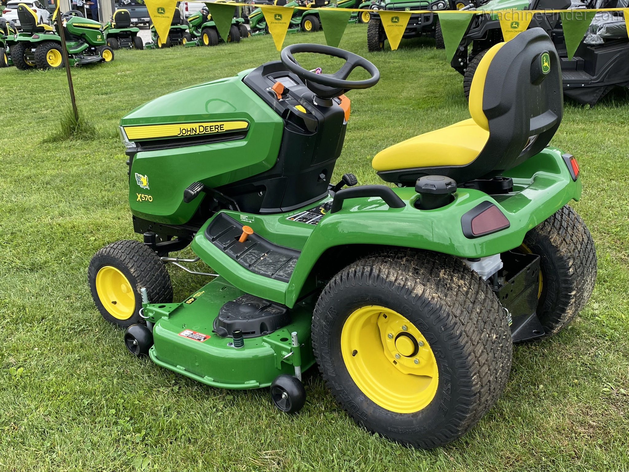 2025 John Deere x570 Image 2