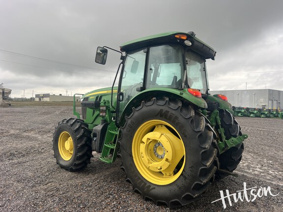 Photo of 2023 John Deere 6120E
