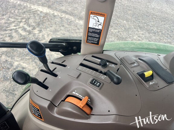 Photo of 2023 John Deere 6120E