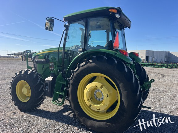 Photo of 2023 John Deere 6120E