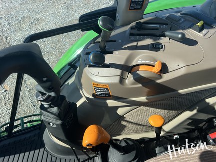 Photo of 2023 John Deere 6120E