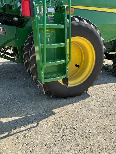2013 John Deere S670 Image 26