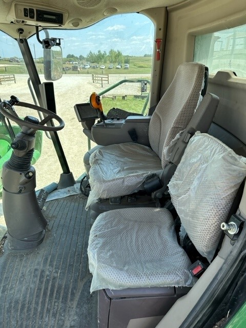 2013 John Deere S670 Image 10