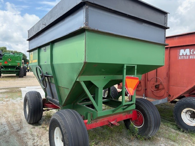 1995 Bradford 335A at Heritage Tractor in Mendota, IL