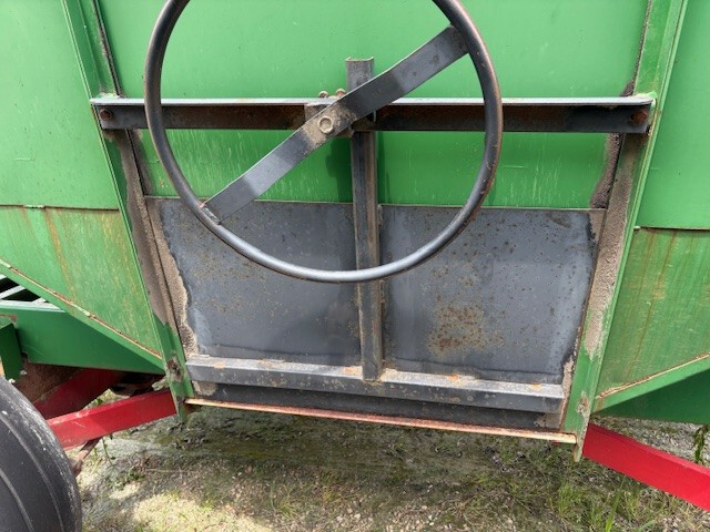  1995 Bradford 335A at Heritage Tractor in Mendota, IL