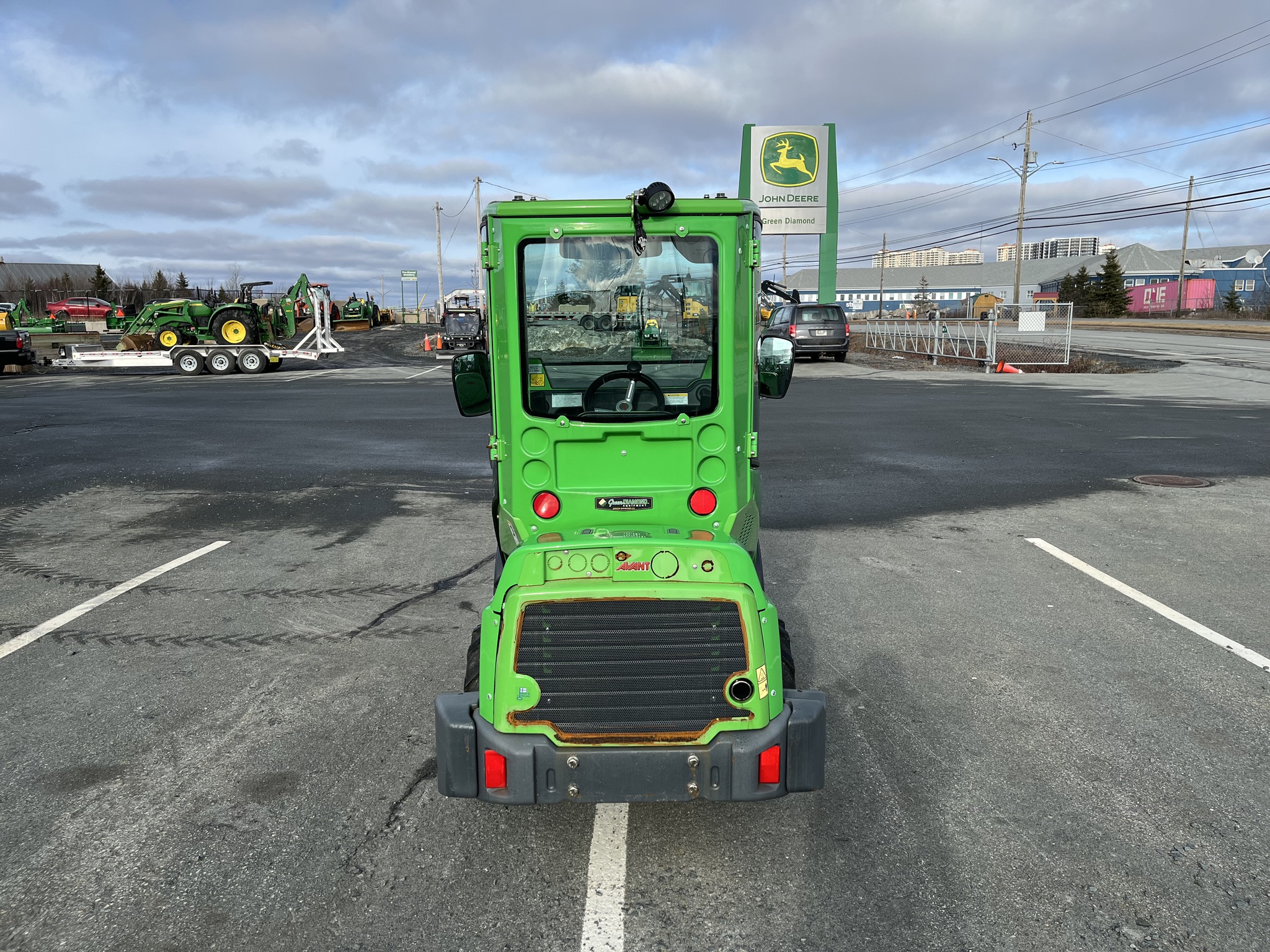 2023 Avant M528 Image 4