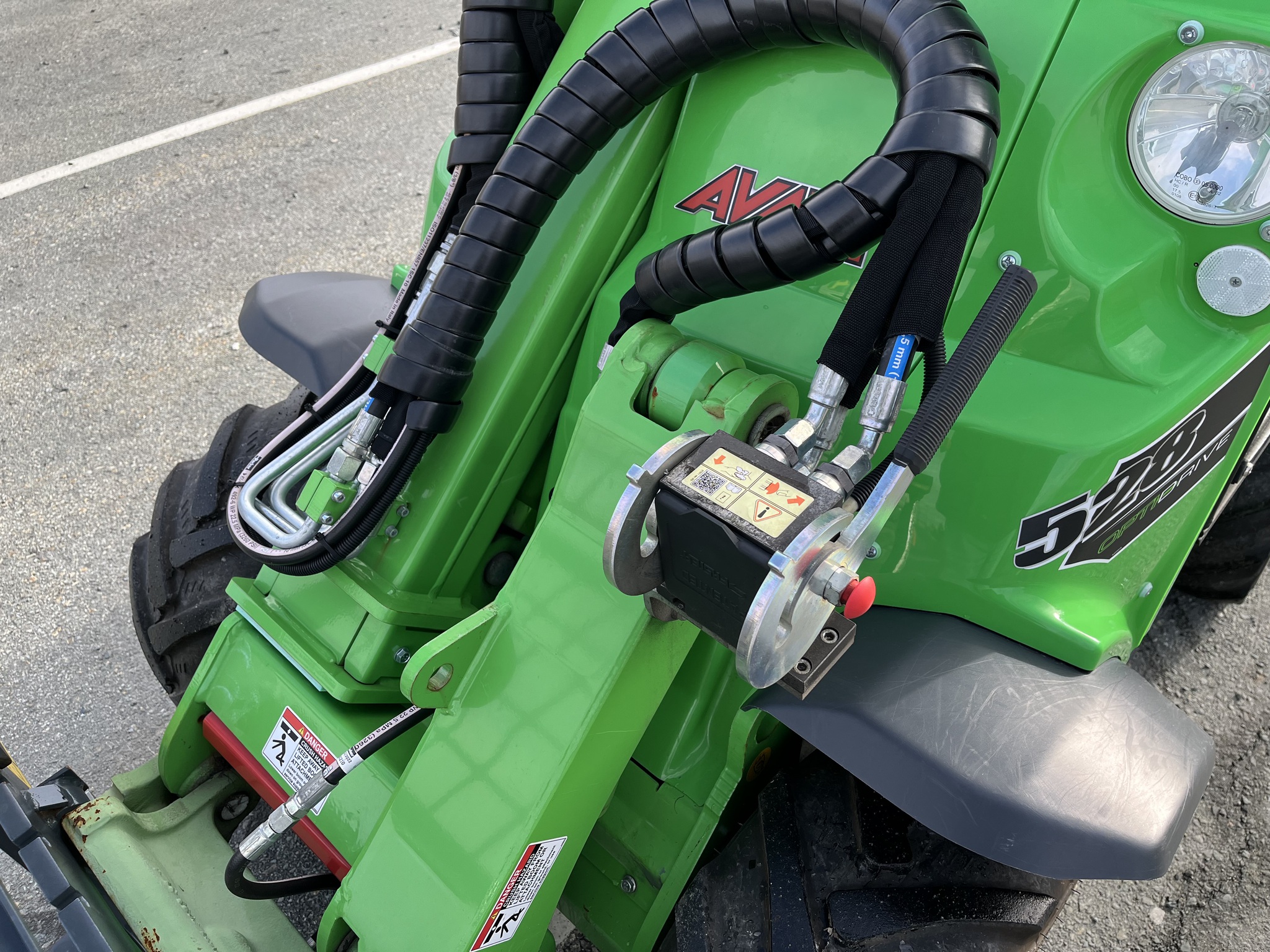 2023 Avant M528 Image 9