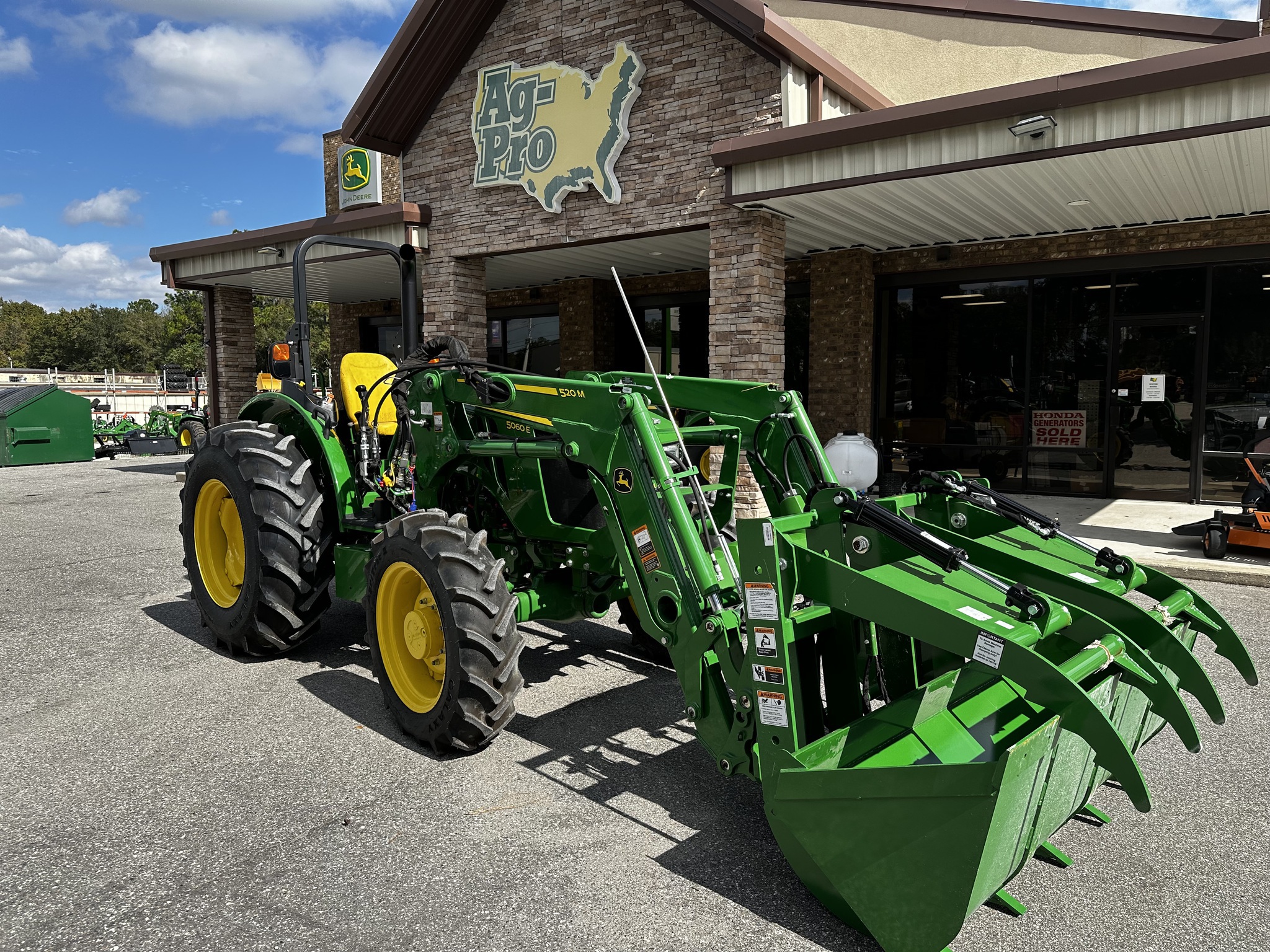 2025 John Deere 5060E Image 4