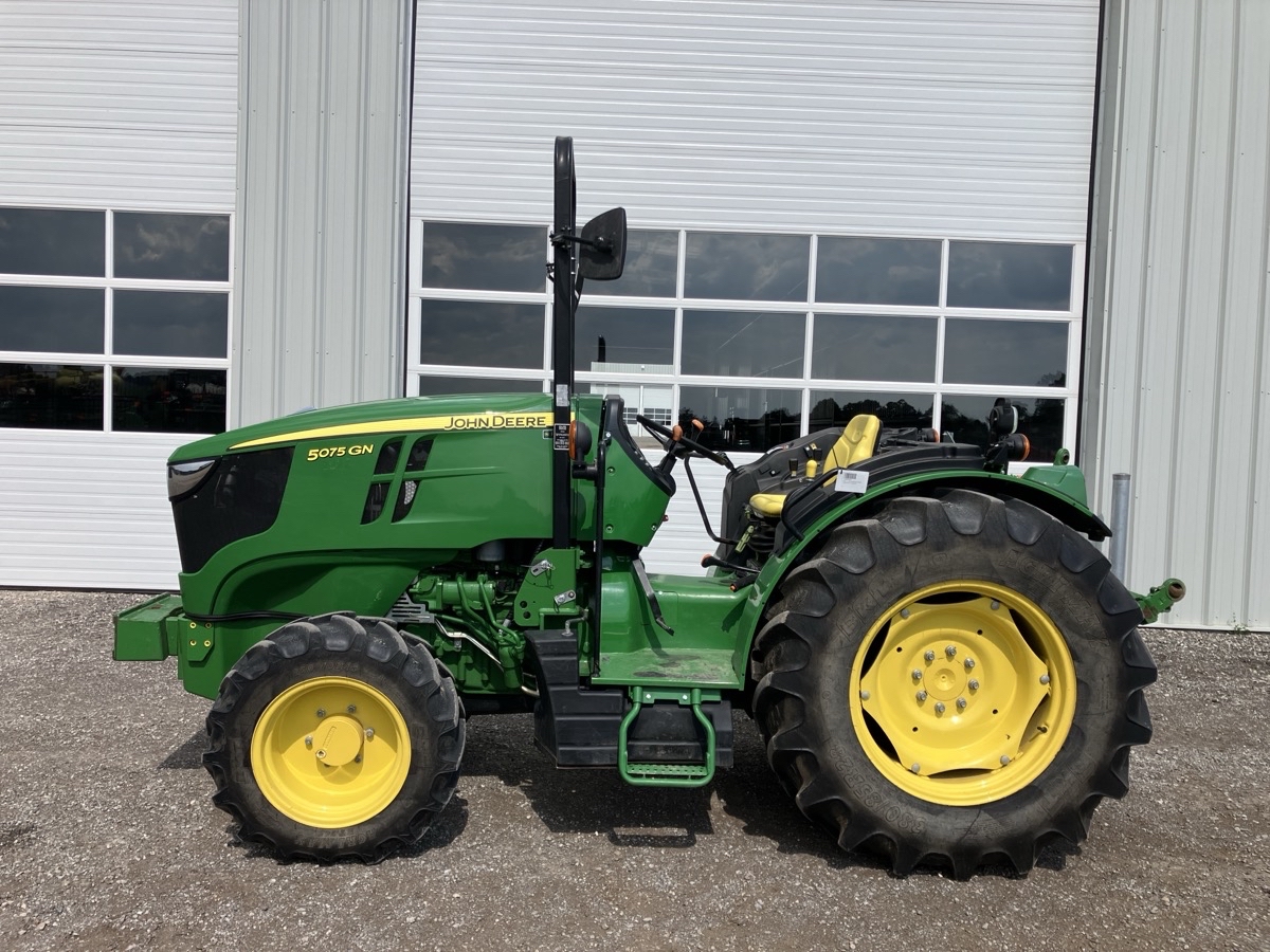 2022 John Deere 5075GN Image 3