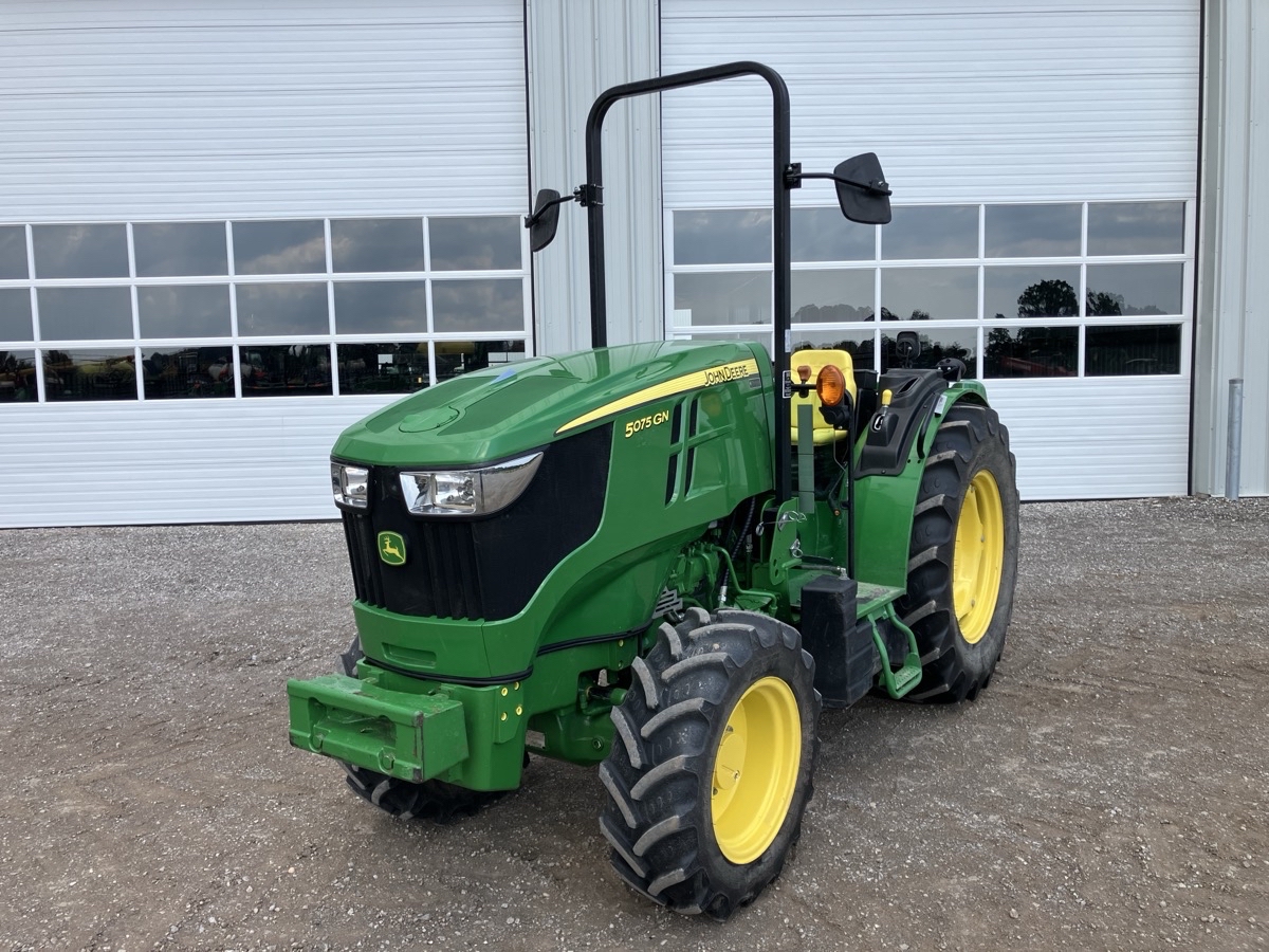 2022 John Deere 5075GN Image 2