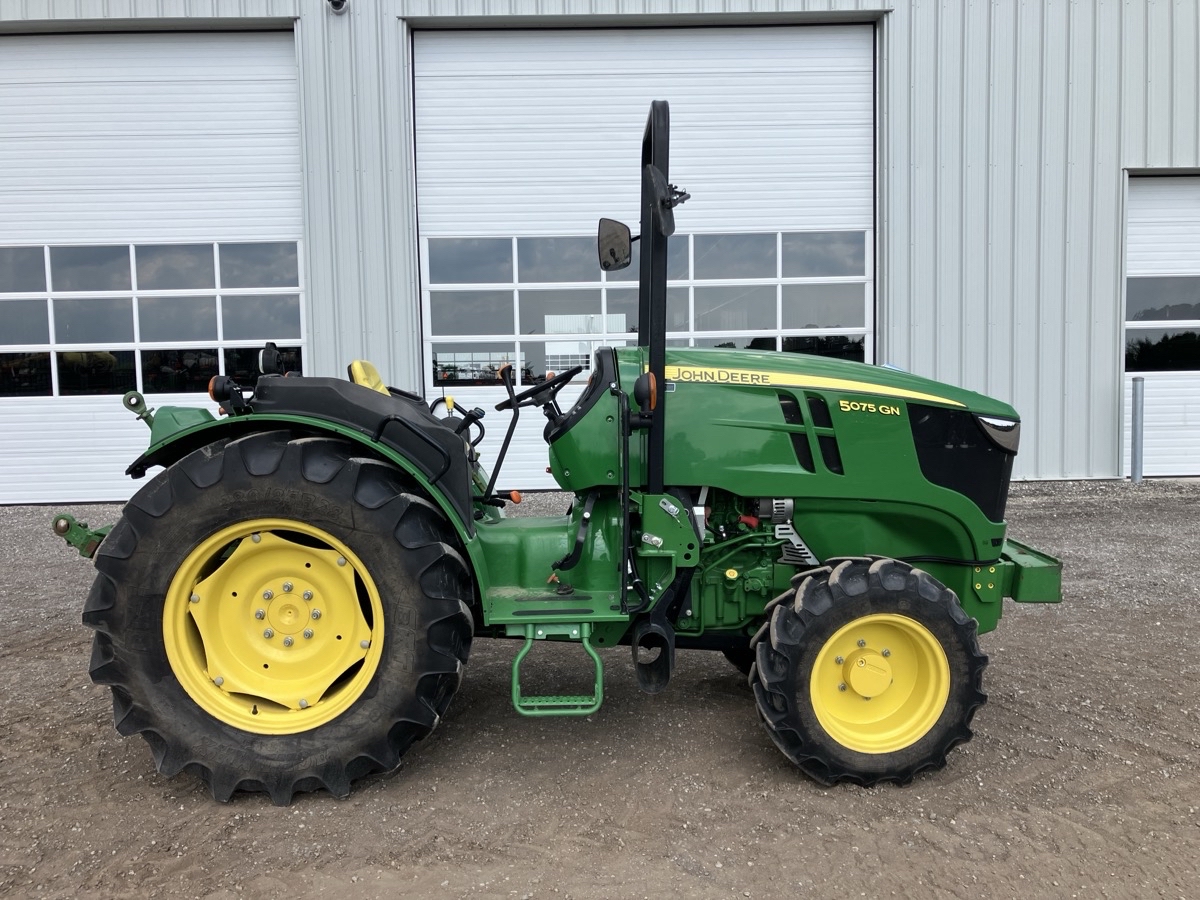 2022 John Deere 5075GN Image 4