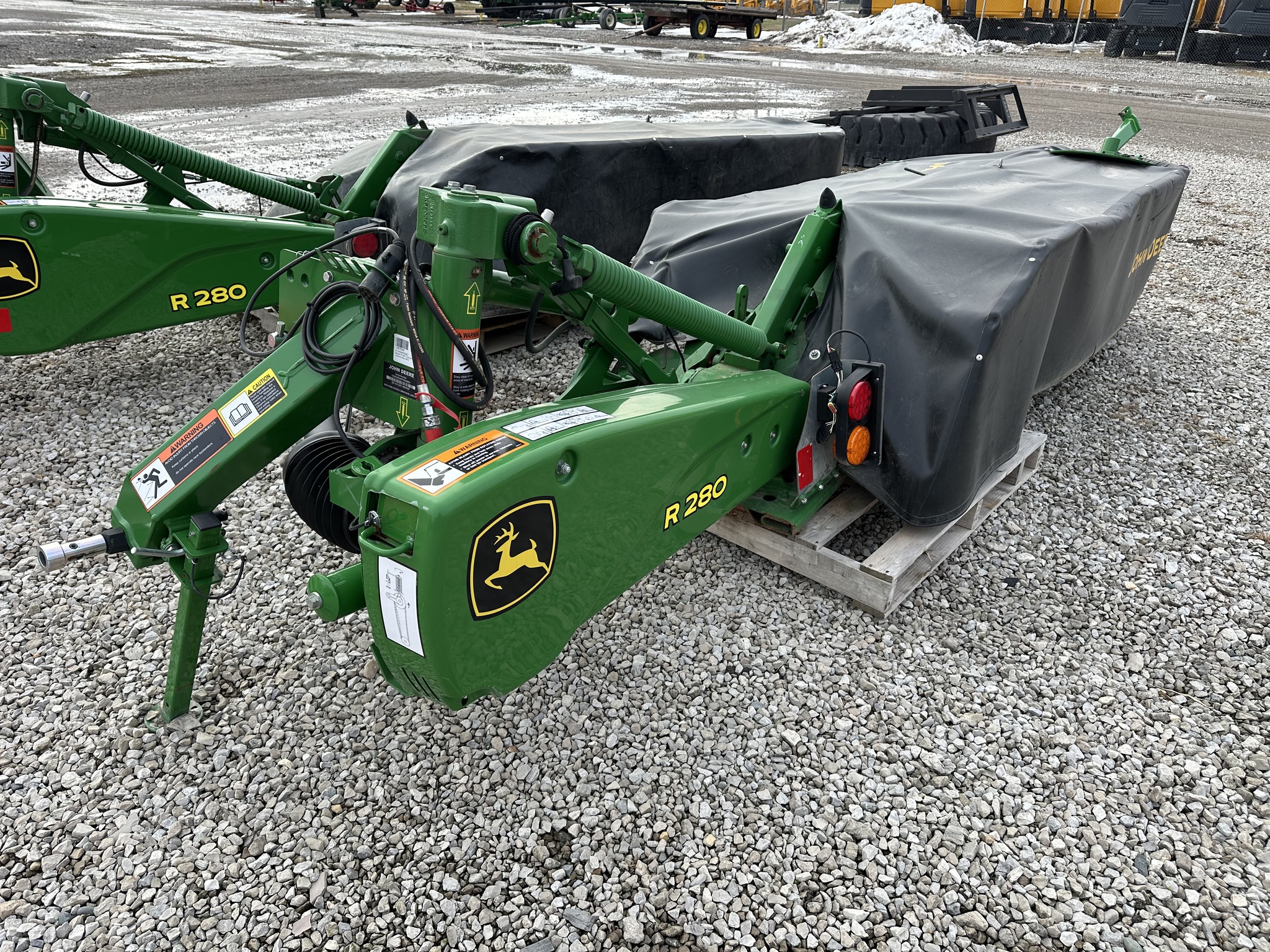 2023 John Deere R280 Image 3