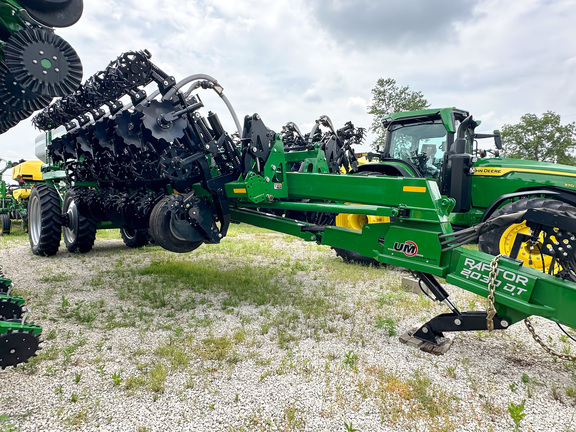 2024 Unverferth 2030-DT