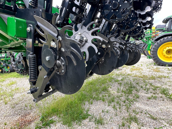 2024 Unverferth 2030-DT