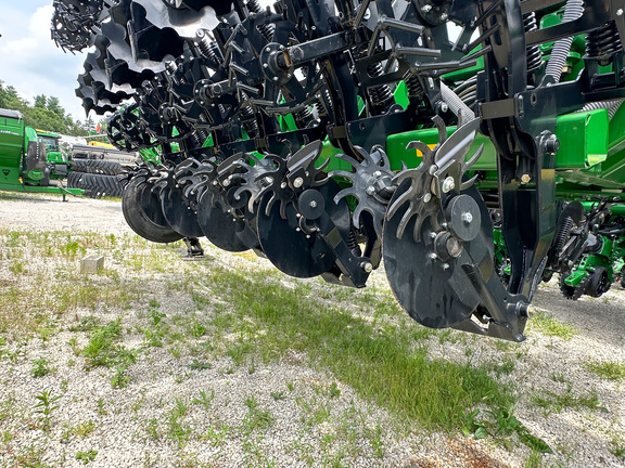 2024 Unverferth 2030-DT