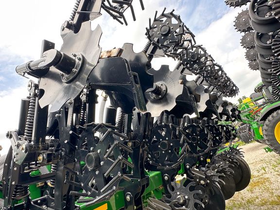 2024 Unverferth 2030-DT