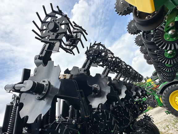 2024 Unverferth 2030-DT