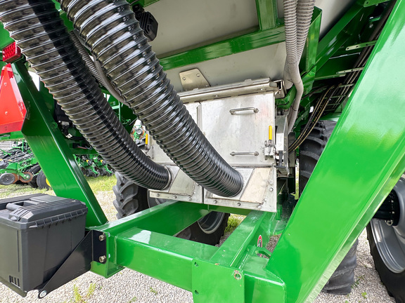 2024 Unverferth 2030-DT