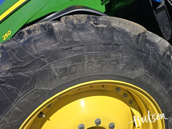 Photo of 2024 John Deere 8R 250