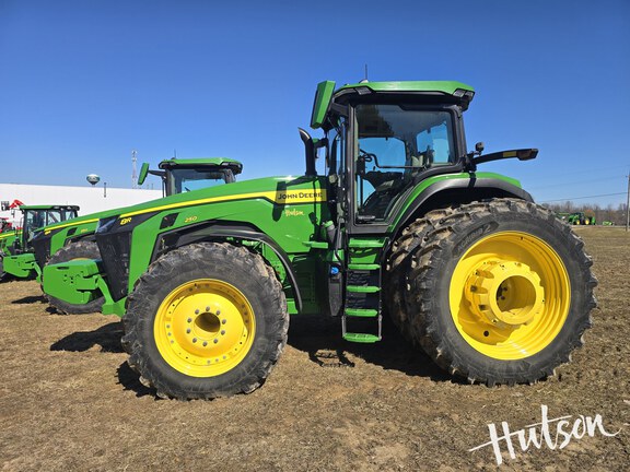 Photo of 2024 John Deere 8R 250