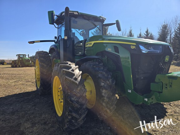 Photo of 2024 John Deere 8R 250