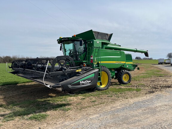 2012 John Deere T670