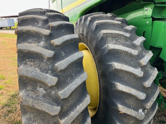 2012 John Deere T670