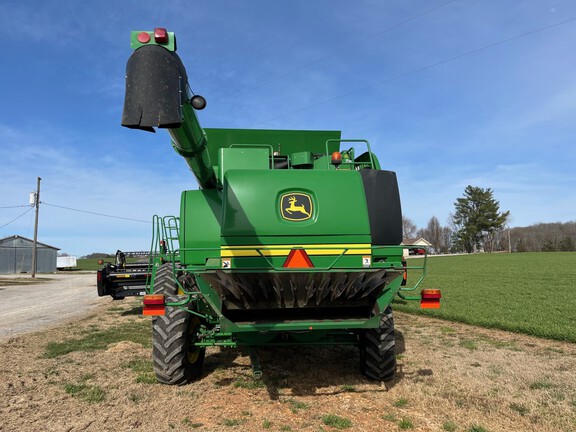 2012 John Deere T670