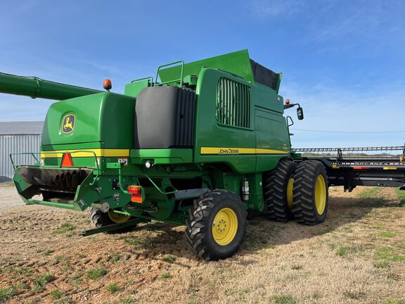 2012 John Deere T670