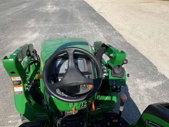 2022 John Deere 3043D Photo 4