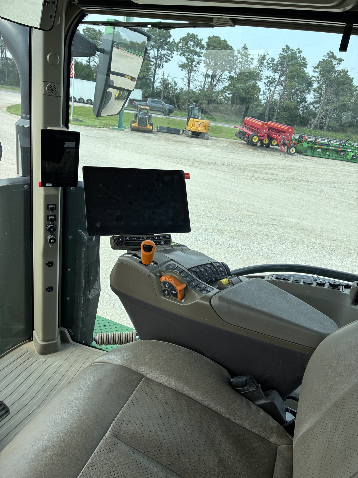 2024 John Deere 8R 370 Image 5