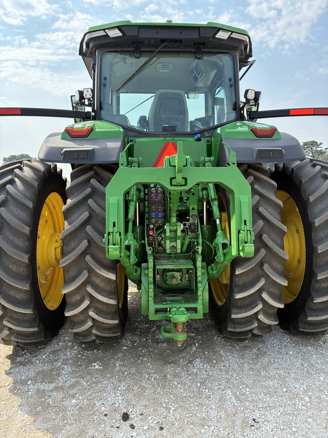 2024 John Deere 8R 370 Image 7